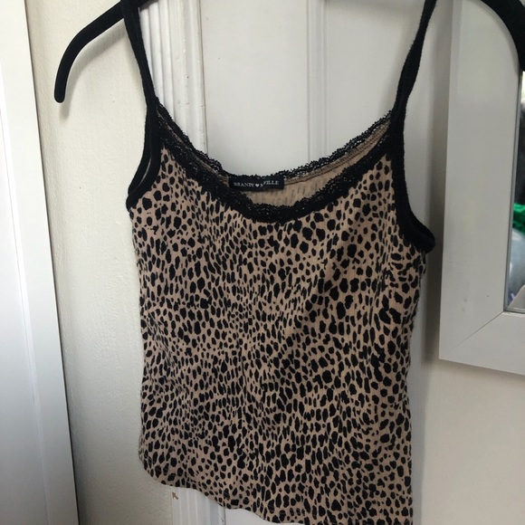 BRANDY MELVILLE TANK TOPS!! - Picture 3 of 3